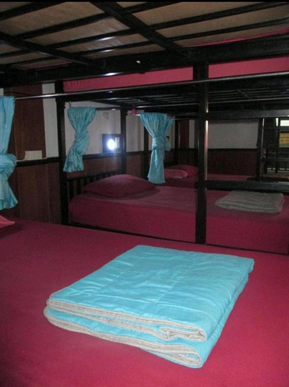 Neverland Dorm ピピ島 エクステリア 写真