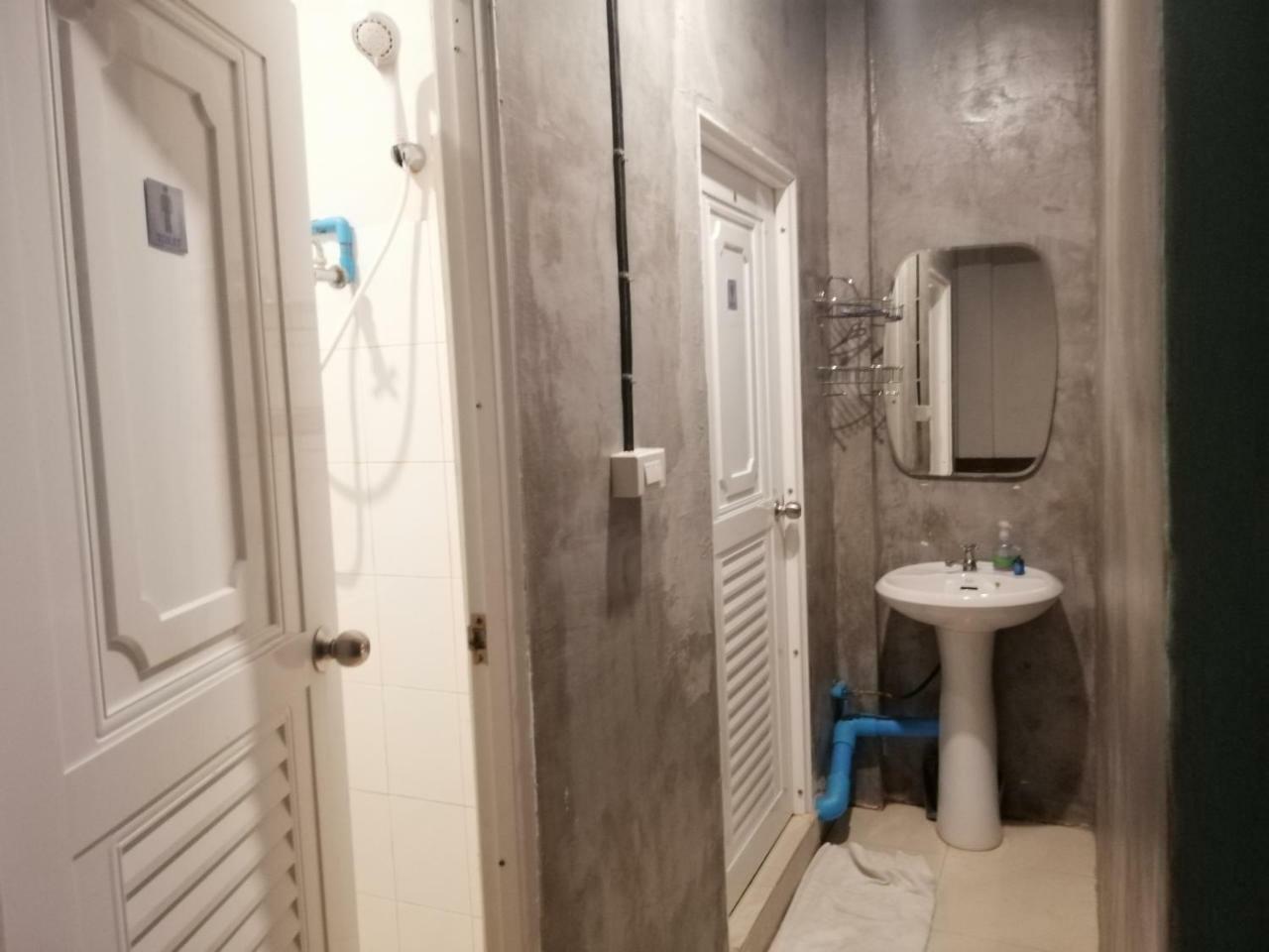 Neverland Dorm ピピ島 エクステリア 写真